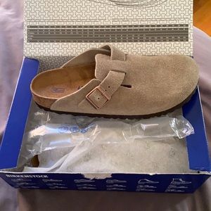 Birkenstock Boston taupe suede. Soft footbed